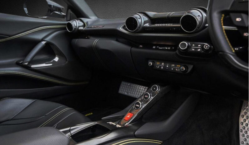 
								Ferrari 812 Superfast full									