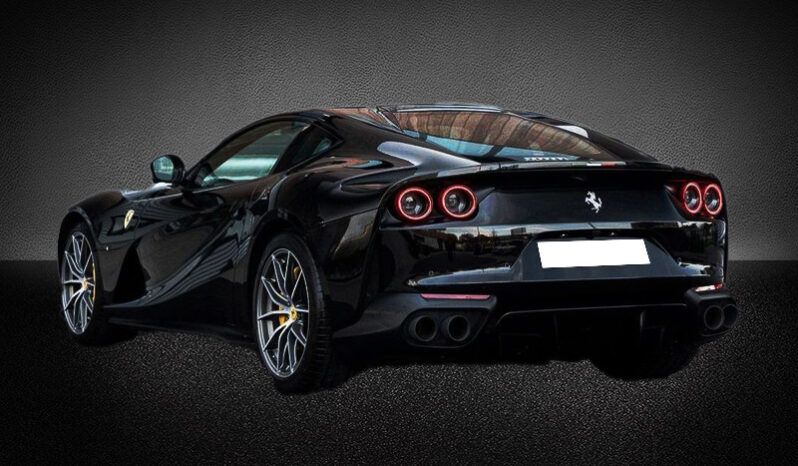 
								Ferrari 812 Superfast full									