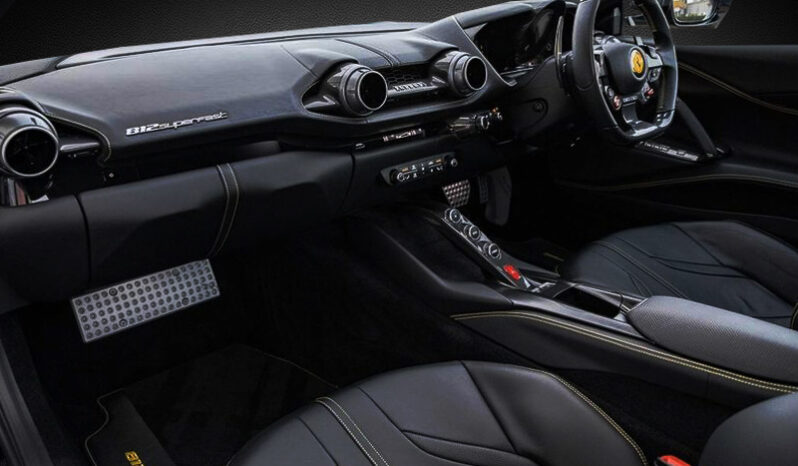 
								Ferrari 812 Superfast full									