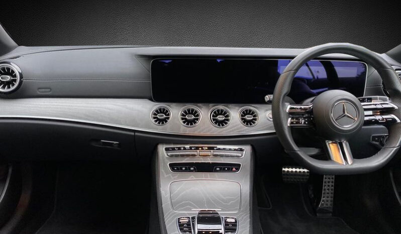 
								Mercedes E300 Cabriolet AMG Line full									