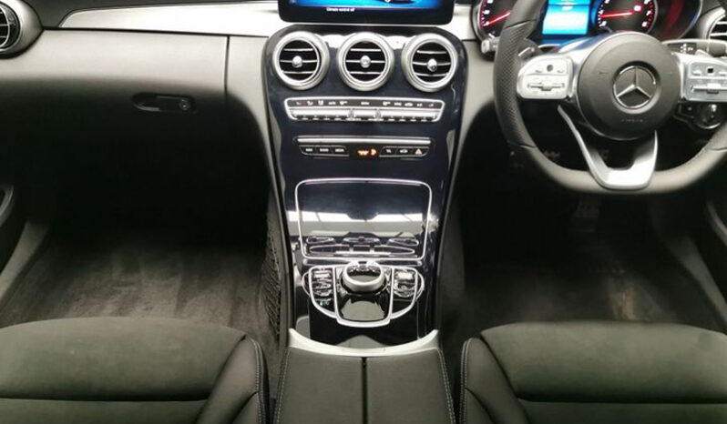 
								Mercedes C300 AMG Line full									