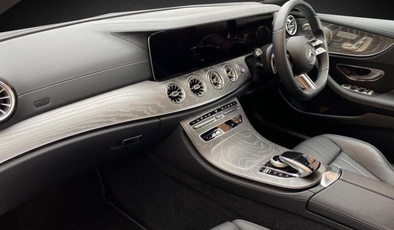 
								Mercedes E300 Cabriolet AMG Line full									