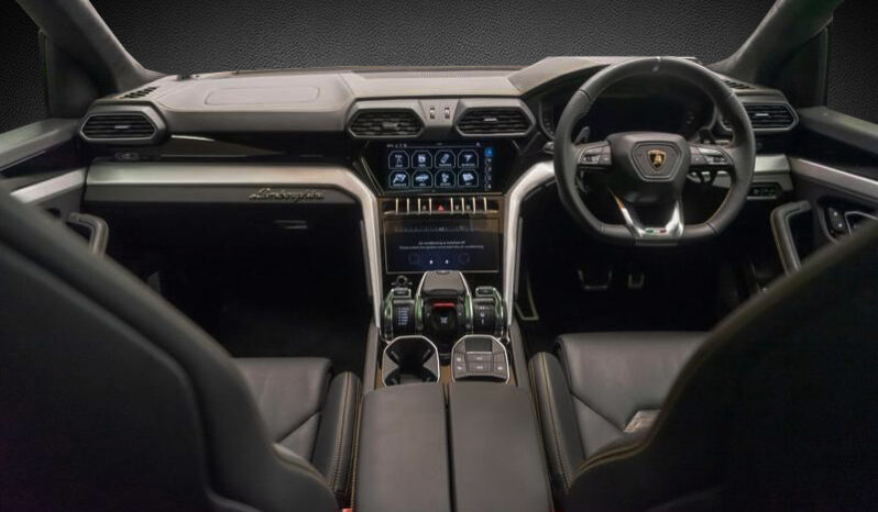 
								Lamborghini URUS full									
