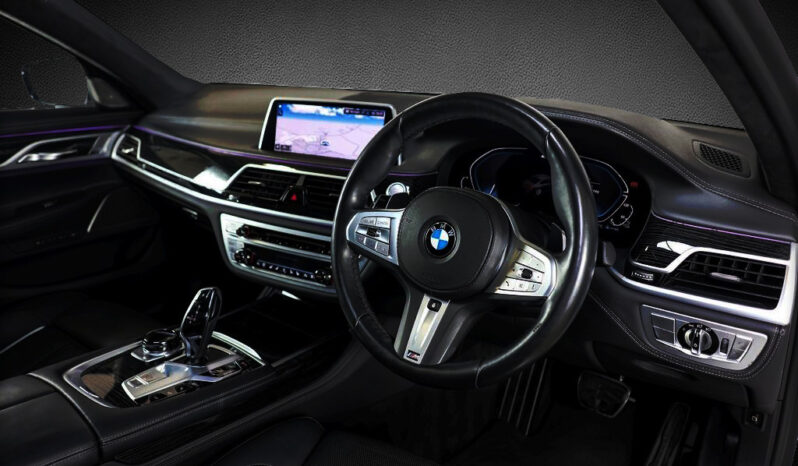 
								BMW 7 series 745Le full									