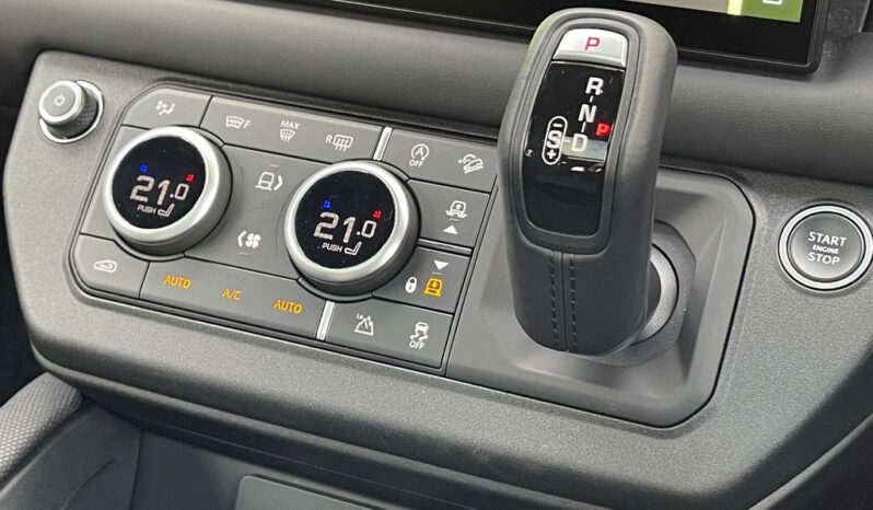 
								Land Rover Defender 110 (Urban Edition) full									